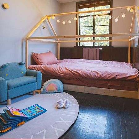Shanghai Downtown Hills Boutique Guesthouse - Near Metro Line 7, Exit 3, Changping Road Eksteriør bilde