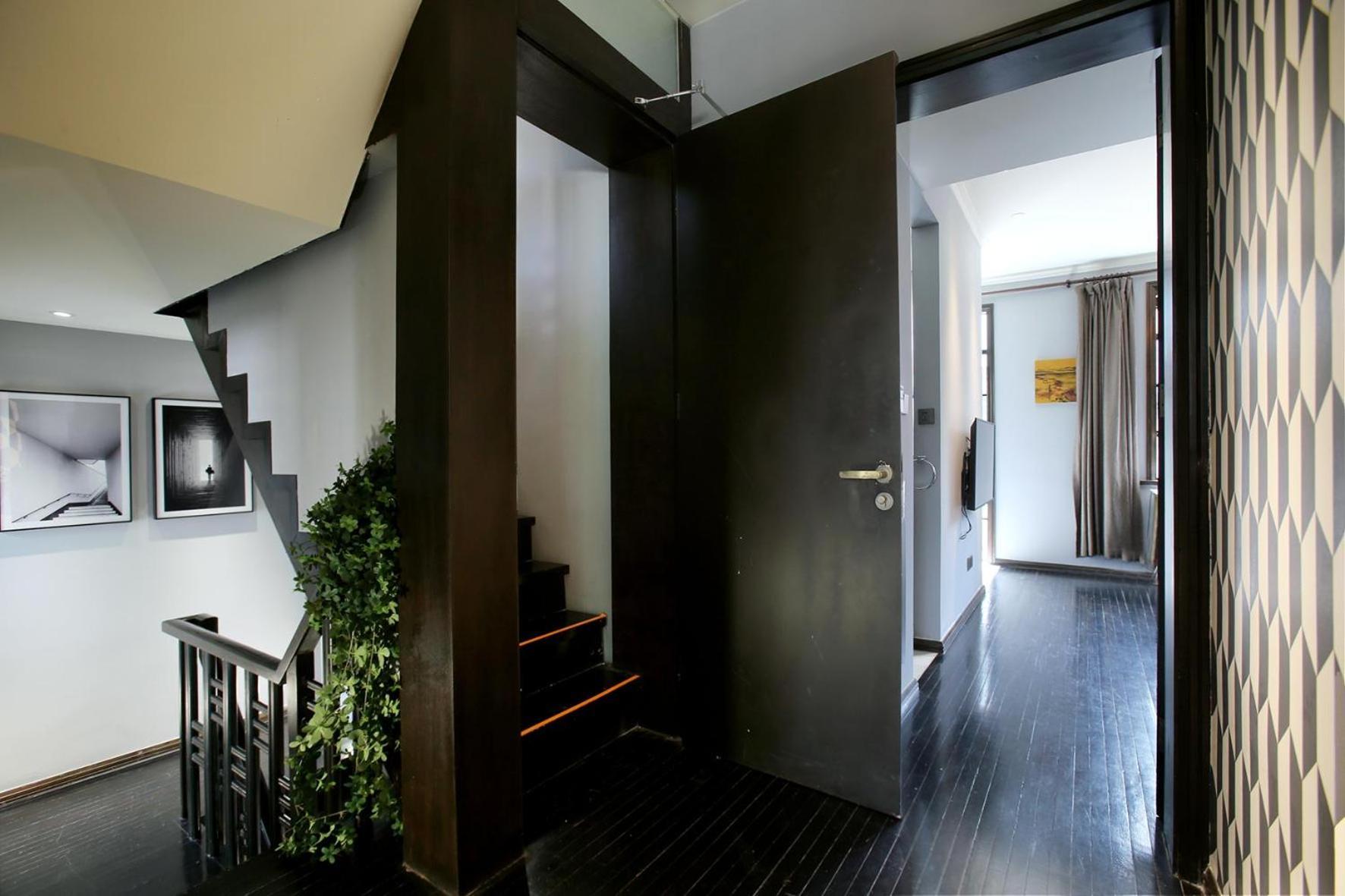 Shanghai Downtown Hills Boutique Guesthouse - Near Metro Line 7, Exit 3, Changping Road Rom bilde